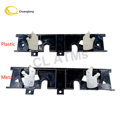 445-0582423 4450582423 ATM yedek parçaları NCR S1 Plastik Kaset Kamyon Kapısı İtmekle Assy NCR Kaset İtmekle