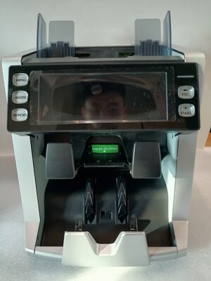 1+1 Cep Tipi Banknot Ayıklama Makinesi Para Sayma Makinesi Dedektörü Siyah LED Ekranlı LK22025060006