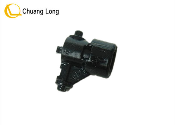 İyi fiyat ATM makinesinin parçaları Diebold Opteva Pivot Block Assy Stripper 49204054000B 49-204054-000B çevrimiçi